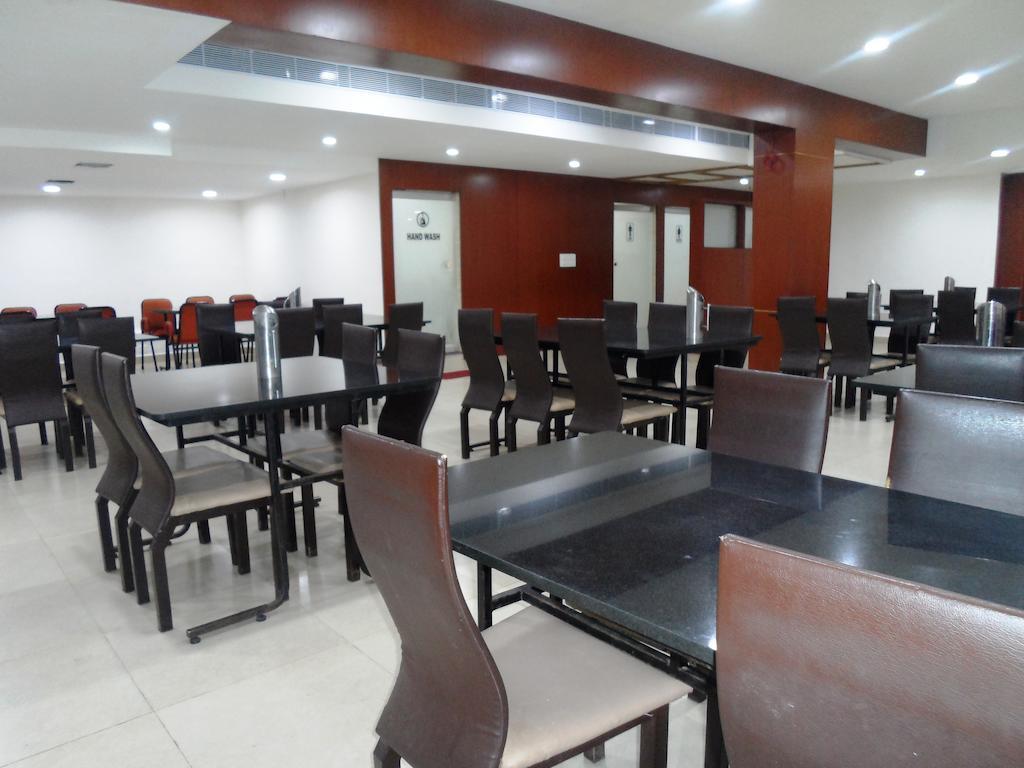 Hotel Bhimas Paradise Tirupati Zewnętrze zdjęcie